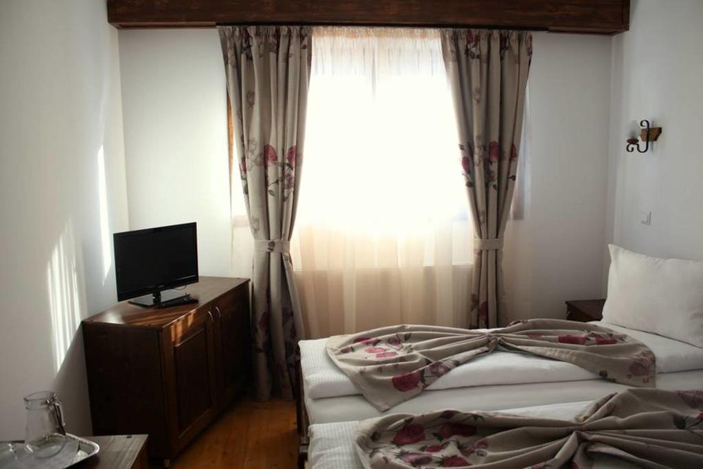 Conacul Samfirei Hotel Gîrda de Sus Kamer foto